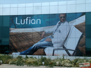 cam giydirme - one way vision baskı - delikli folyo